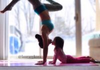 Apburošās mātes un meitas jogas nodarbības “uzspridzina” Instagram FOTO,VIDEO