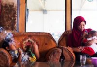 ŠOKĒJOŠI – Indonēzijas bērni kas smēķē jau kopš 4 gadu vecuma FOTO