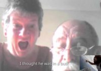 Dēls pārsteidz vecākus, izlecot no lidmašīnas, sarunas caur Skype laikā. VIDEO