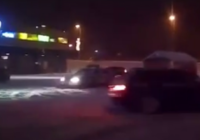 Saldū pirmā sniega driftotāji ielenc un izsmej ceļu policistus! VIDEO