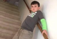 7-gadīga puisēna mamma paziņoja dēlam, ka viņš izārstējies no vēža. Bet viņu uztrauca pavisam kas cits. FOTO