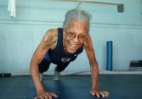 100 gadu vecumā šī sieviete pārspēja pasaules rekordu vieglatlētikā! FOTO