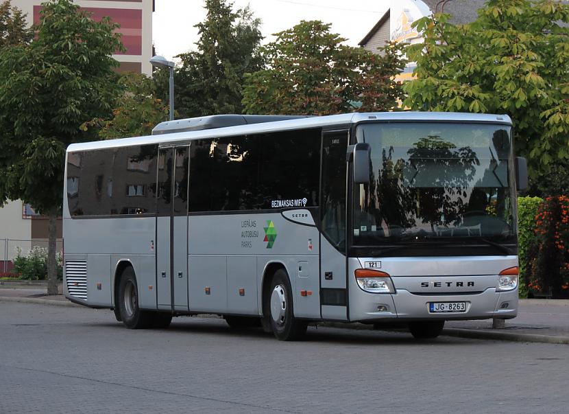 Sievieti ŠOKĒ Liepājas autobusa parka šofera izturēšanās pret nepilnus divus gadus vecu meitenīti!