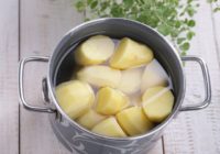 Vārot kartupeļus, izārstē klepu