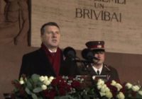 VIDEO: Vējonis sirsnīgi sveic tautiešus Latvijas simtgadē