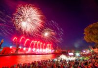 VIDEO: Krāšņs svētku salūts lielākajās Latvijas pilsētās