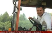 VIDEO: Kā Intars Busulis ciemos atbraukušo Andreju Volmāru sagaidīja VIDEO: Kā Intars Busulis ciemos atbraukušo Andreju Volmāru sagaidīja