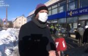 VIDEO: Pie aptiekām un pasta cilvēki salst rindās; aug sašutums un nepacietība VIDEO: Pie aptiekām un pasta cilvēki salst rindās; aug sašutums un nepacietība
