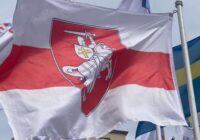 Baltkrievu karoga kauja: Ilvess atbalsta; hokeja federācija izvirza ultimātu
